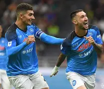 那不勒斯意甲击败拉齐奥奥斯梅恩头球建功(意大利杯那不勒斯vs拉齐奥)