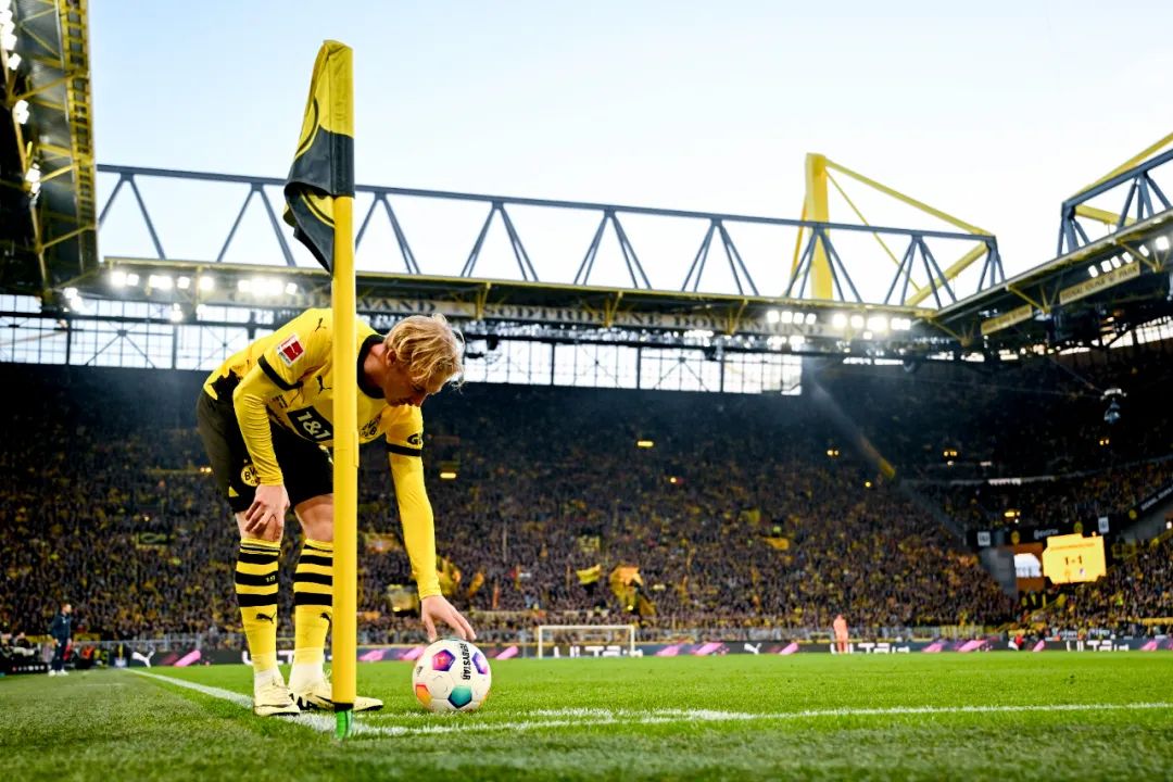 KOK棋牌_多特蒙德德甲击败霍芬海姆阿德耶米突破建功